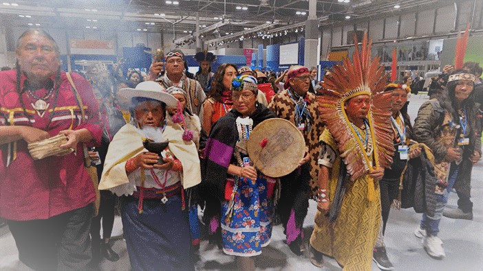 Canvi climtic liders indgenes de Minga demanant en les seves ceremonies 2