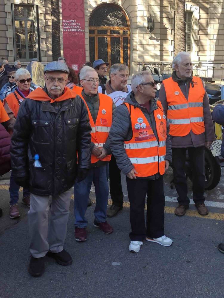 MAREA PENSIONISTA DE CATALUNYA RAMON FRANQUESA RODEJAT DE COMPANYS PENSIONISTES IMG 20231218 1124513798