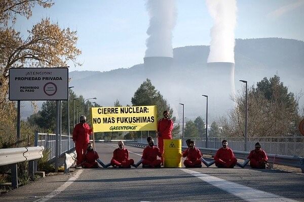 greenpeace cierre de la central de cofrentes